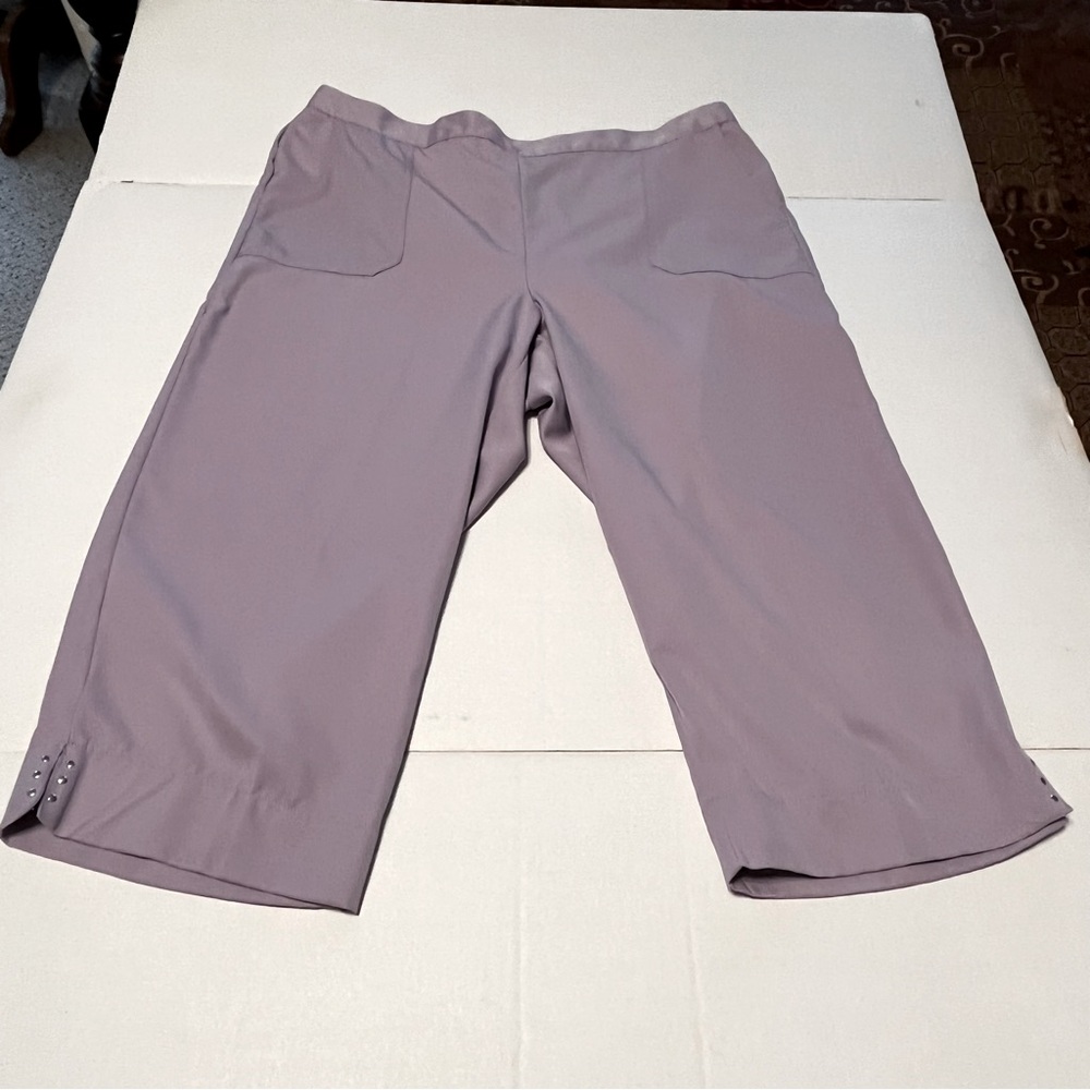 Alfred Dunner Lavender Cropped Pants